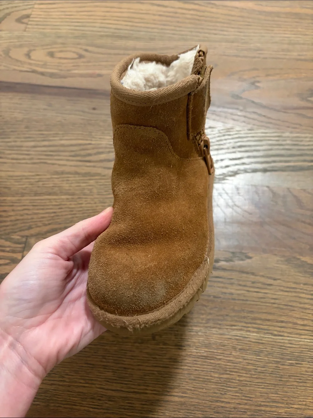 Ugg kids size 11 boots fair condition
